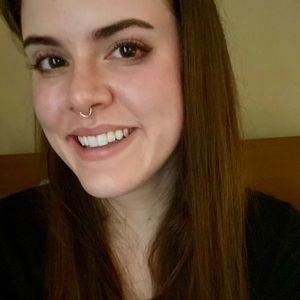 Meet your Posher, Courtney